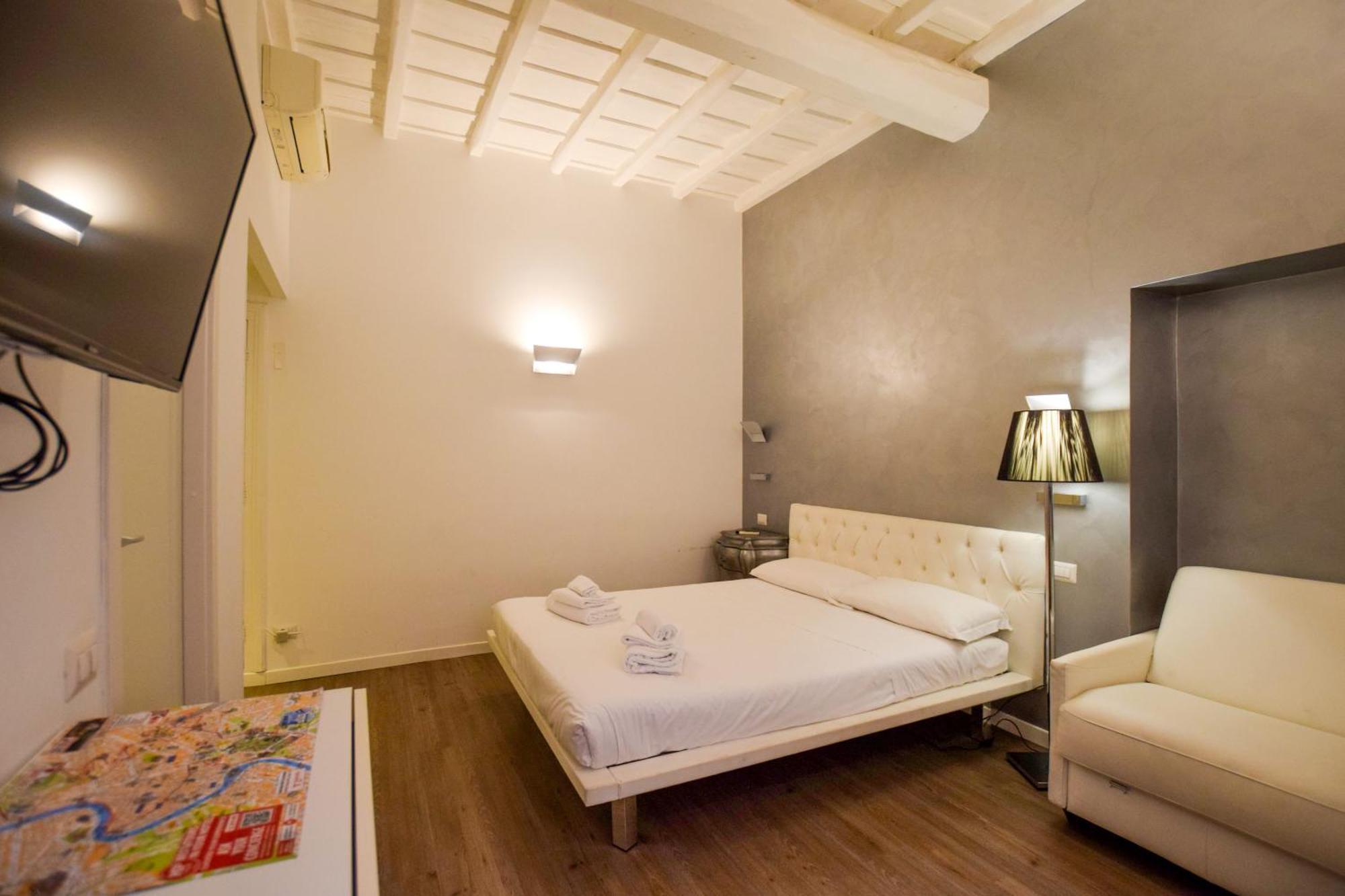 Navona Secret Stay Guest House روما المظهر الخارجي الصورة